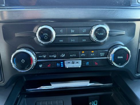 Certified 2024 Ford F250 Lariat w/ Lariat Ultimate Package AWD/4WD image 14