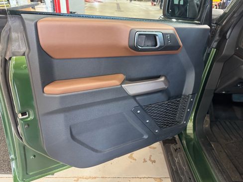 Used 2023 Ford Bronco Outer Banks AWD/4WD image 15