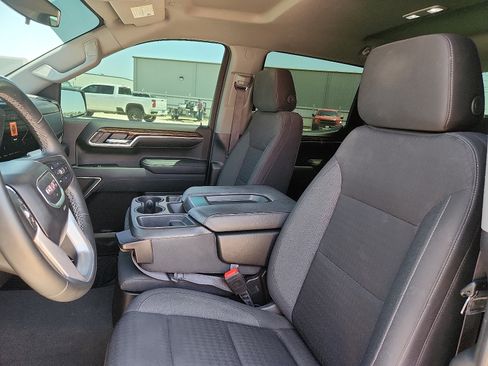 Used 2023 GMC Sierra 1500 SLE AWD/4WD image 13