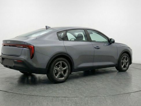 Used 2025 Kia K4 FWD image 9