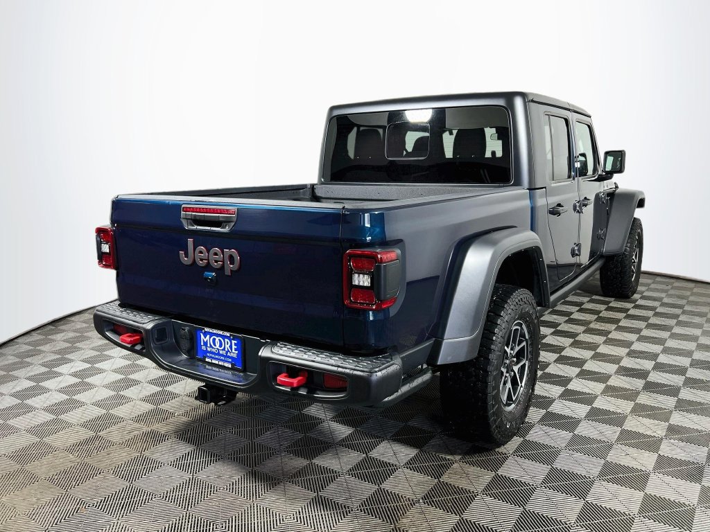 Used 2025 Jeep Gladiator Rubicon w/ Convenience Group AWD/4WD image 7