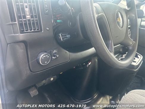 Used 2017 Chevrolet Express 2500 image 19