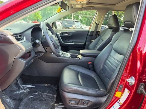 Used 2021 Toyota RAV4 Limited AWD/4WD image 21