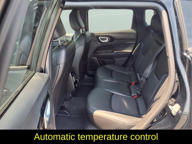 New 2026 Jeep Compass Latitude AWD/4WD image 12