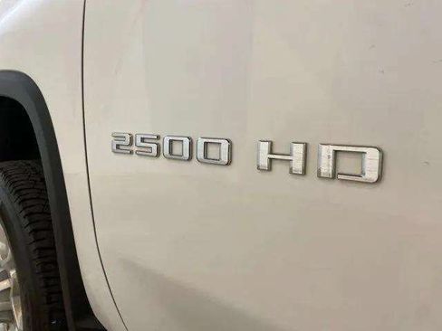 Used 2025 Chevrolet Silverado 2500 LT AWD/4WD image 89