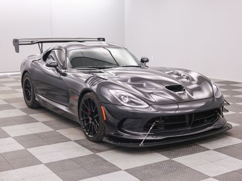 Used 2017 Dodge Viper ACR w/ Extreme Aero Package RWD image 5
