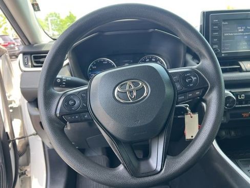 Used 2021 Toyota RAV4 LE AWD/4WD image 13