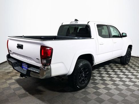Certified 2021 Toyota Tacoma SR5 AWD/4WD image 8