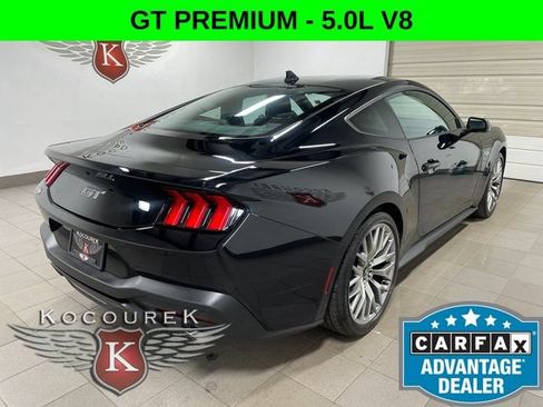 Used 2025 Ford Mustang GT Premium RWD image 5