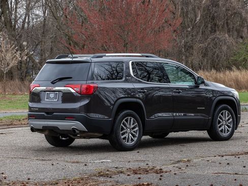 Used 2018 GMC Acadia SLE w/ Driver Alert Package I image 4