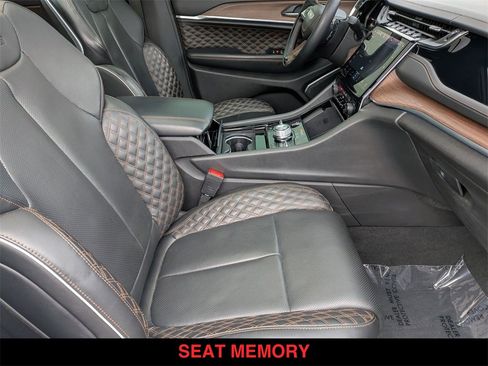 Used 2023 Jeep Grand Cherokee Summit w/ Luxury Tech Group V image 29