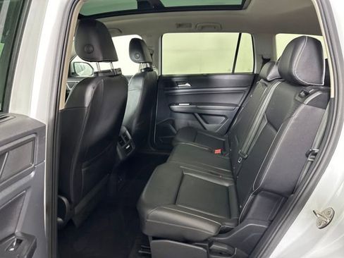 Used 2021 Volkswagen Atlas SE w/ Panoramic Sunroof Package image 25