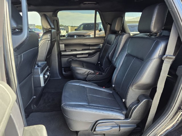 Used 2021 Ford Expedition XLT AWD/4WD image 19