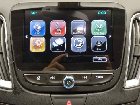 Used 2018 Chevrolet Malibu LT image 25