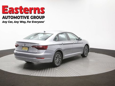 Used 2020 Volkswagen Jetta SE w/ SE Cold Weather Package FWD image 41