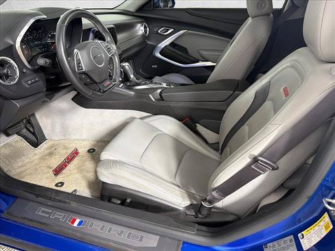 Used 2016 Chevrolet Camaro SS RWD image 11