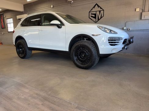 Used 2014 Porsche Cayenne Diesel Platinum Edition AWD/4WD image 4