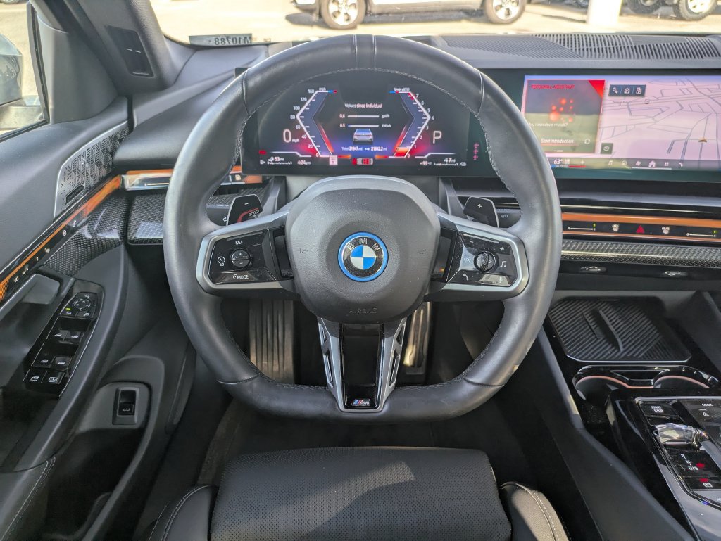Used 2026 BMW 550e xDrive w/ Executive Package AWD/4WD image 11