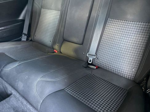 Used 2018 Dodge Challenger SXT RWD image 12