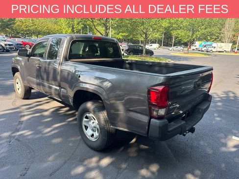 Used 2018 Toyota Tacoma SR AWD/4WD image 13
