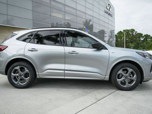 Used 2023 Ford Escape ST-Line image 10