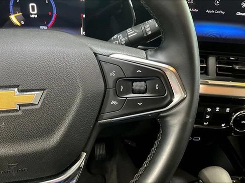 Certified 2025 Chevrolet Trax LT w/ LT Convenience Package FWD image 12