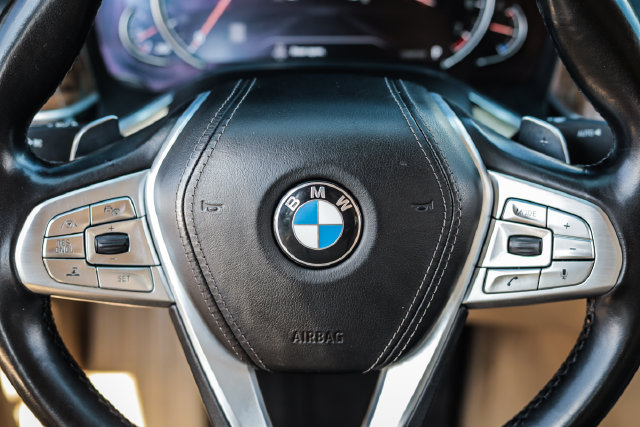 Used 2017 BMW 740i RWD image 42