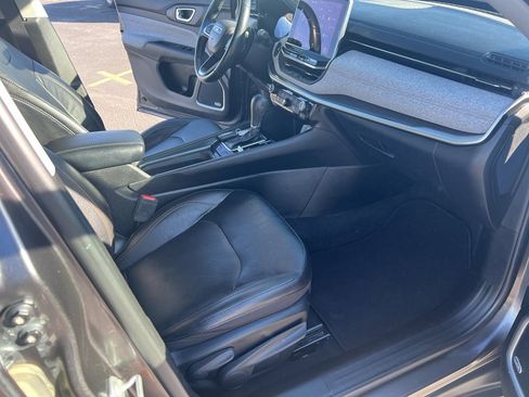 Used 2022 Jeep Compass Latitude w/ Sun and Sound Group image 21