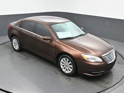 Used 2012 Chrysler 200 Touring image 43