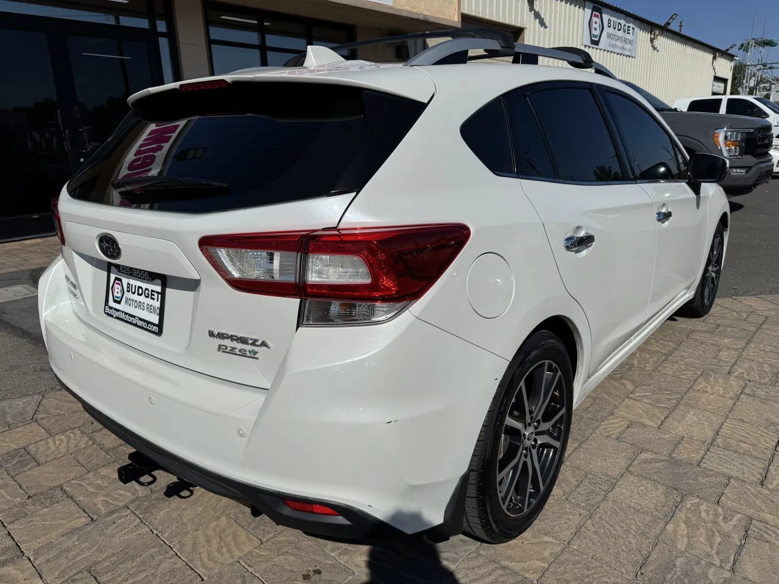 Used 2017 Subaru Impreza 2.0i Limited AWD/4WD image 2