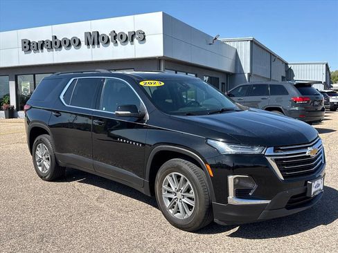 Used 2023 Chevrolet Traverse LT FWD image 1