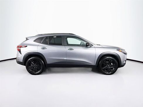 Used 2025 Chevrolet Trax ACTIV w/ Driver Confidence Package FWD image 8