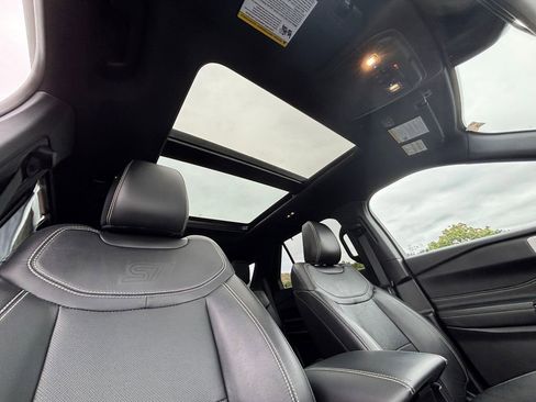 Used 2022 Ford Explorer ST w/ ST Street Pack image 28