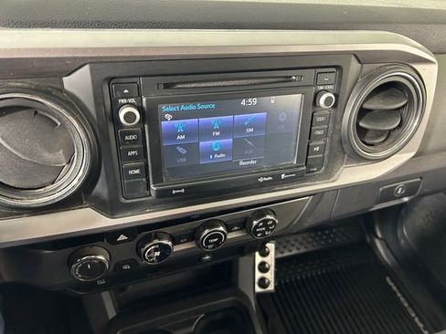 Used 2016 Toyota Tacoma SR5 w/ SR5 Appearance Package (SN) AWD/4WD image 23