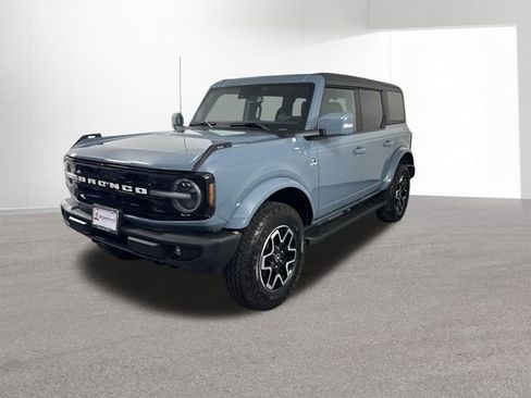 Used 2022 Ford Bronco Outer Banks AWD/4WD image 2