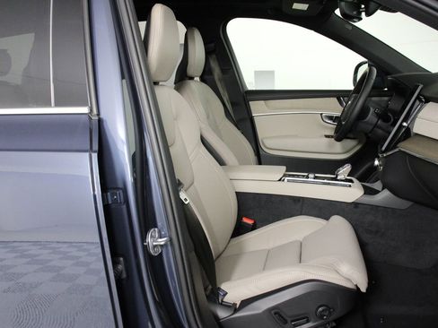 New 2026 Volvo XC90 T8 Ultra w/ Protection Package Premier AWD/4WD image 10