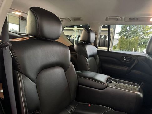 Used 2022 INFINITI QX80 Luxe w/ Cargo Package AWD/4WD image 29