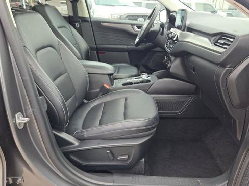 Certified 2022 Ford Escape Titanium w/ Class II Trailer Tow Package image 5