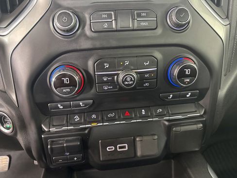 Used 2020 Chevrolet Silverado 1500 LT Trail Boss AWD/4WD image 16