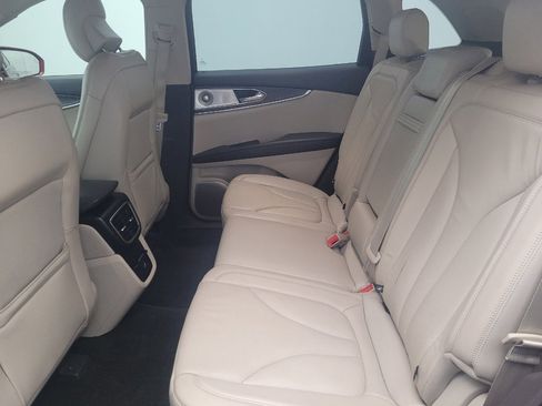 Used 2016 Lincoln MKX Reserve w/ Luxury Package image 18