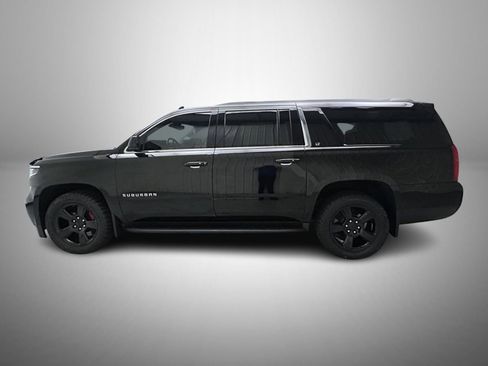 Used 2019 Chevrolet Suburban LT w/ Luxury Package AWD/4WD image 8