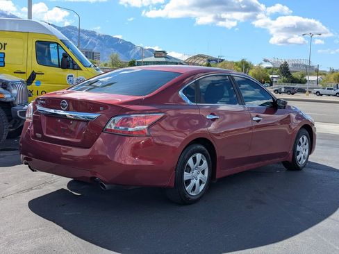 Used 2015 Nissan Altima 2.5 S w/ Power Driver Seat Package FWD image 4