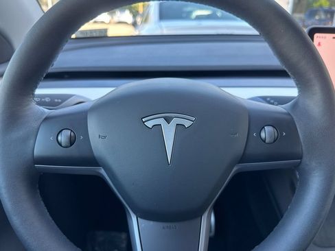 Used 2023 Tesla Model Y Performance AWD/4WD image 22