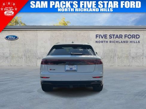 Used 2026 Audi SQ8 Premium Plus AWD/4WD image 8