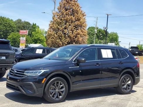 Certified 2023 Volkswagen Tiguan SE FWD image 31
