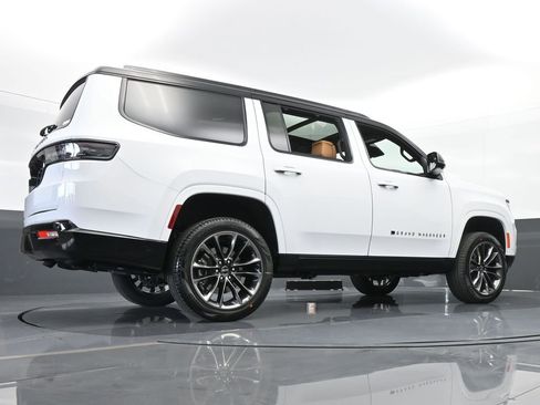 Used 2024 Jeep Grand Wagoneer Series III w/ Quick Order Packagew 28T image 61