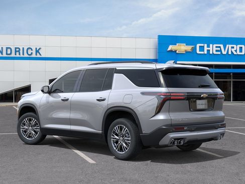 New 2026 Chevrolet Traverse LT FWD image 5