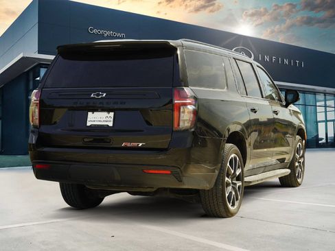 Used 2023 Chevrolet Suburban RST w/ Luxury Package image 5