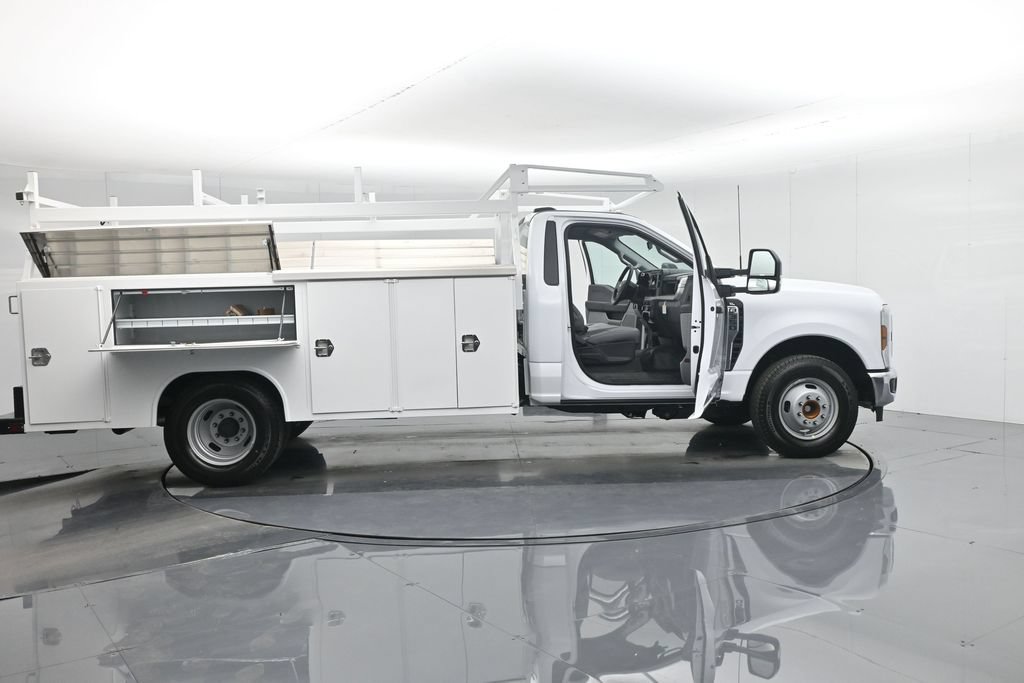 New 2026 Ford F350 XL w/ XL Chrome Package RWD image 4