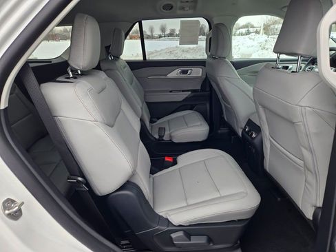 New 2026 Ford Explorer Active w/ Active Comfort Package image 11
